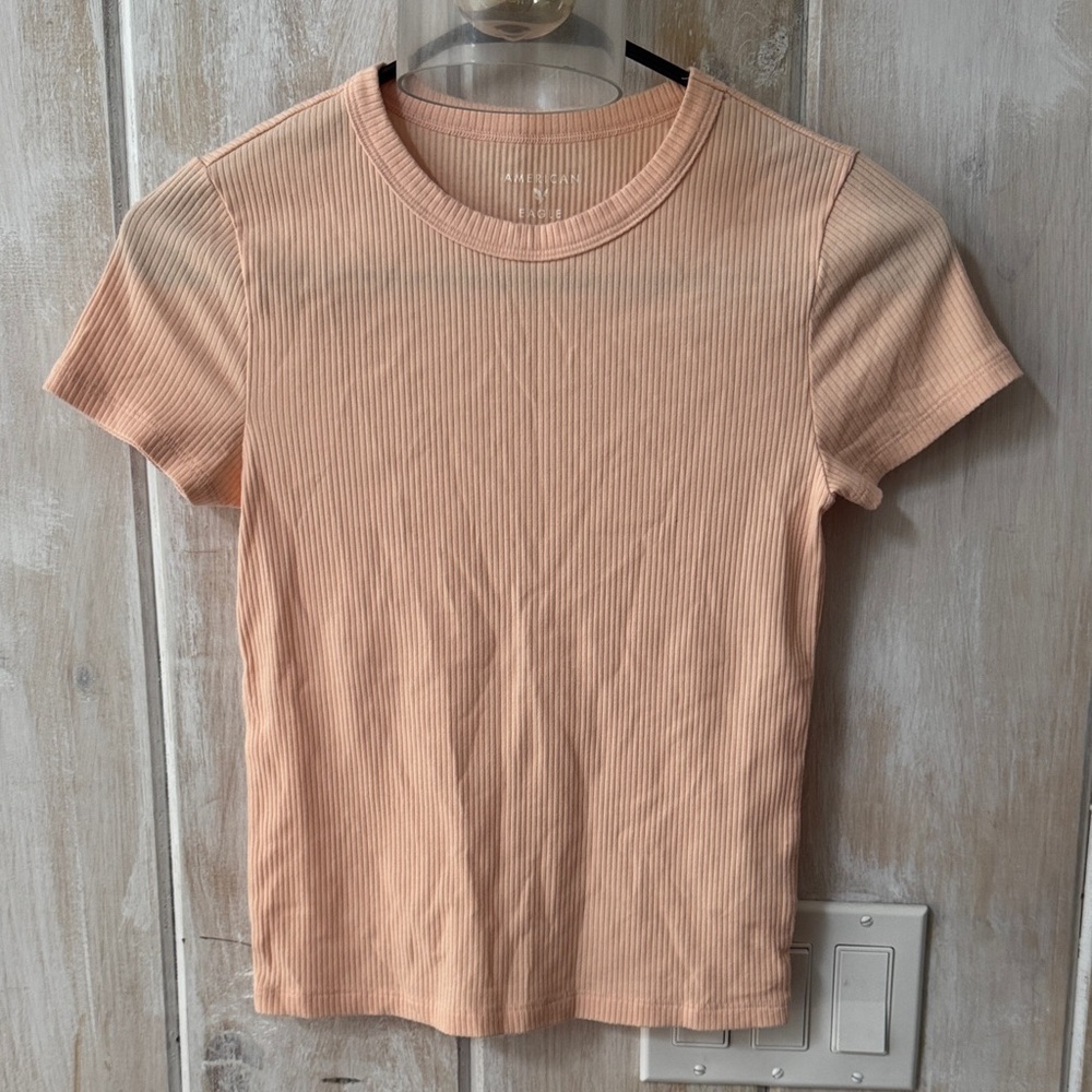American Eagle tee XS peach NWOT